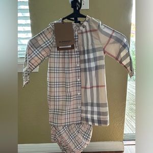 Brand NWT Burberry Marissa Dress w/bloomers, size 18 mos. Smoke/pet free home.